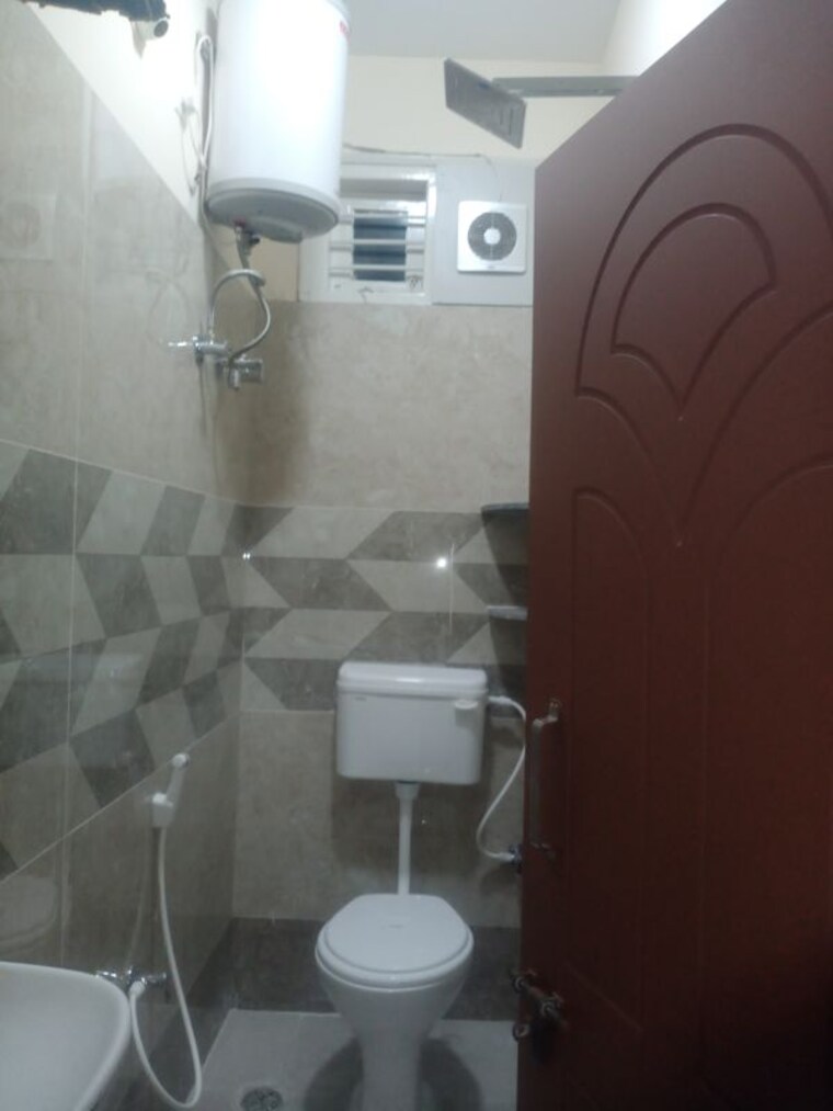 Bathroom, rajaji nagar 2 Bedroom 700 Sq.Ft. Independent House In Rajaji Nagar Bangalore 10319569