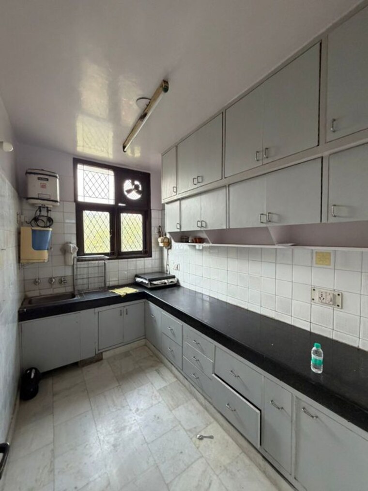Kitchen, kalkaji 3 Bedroom 1800 Sq.Ft. Builder Floor In Kalkaji Delhi 10319576