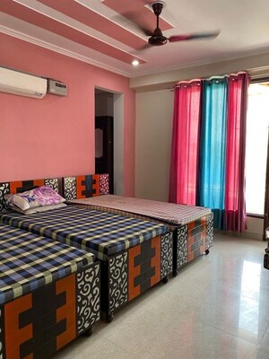 Bedroom in  Pg at Sector 39 – for Rent