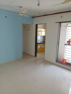 2 BHK Apartment For Rent in Runwal Eirene