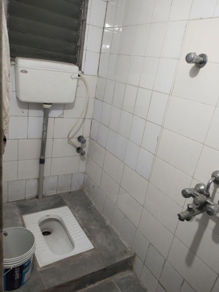 Bathroom, vidyavihar west 1 Bedroom 250 Sq.Ft. Apartment In Vidyavihar West Mumbai 10319610