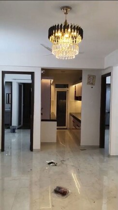 2.5 BHK + Basement,Store Room Apartment For Rent in Smart World Gems