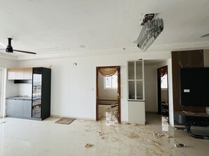 Room in 3 BHK Apartment at Anvita Ivana, Kollur – for Rent