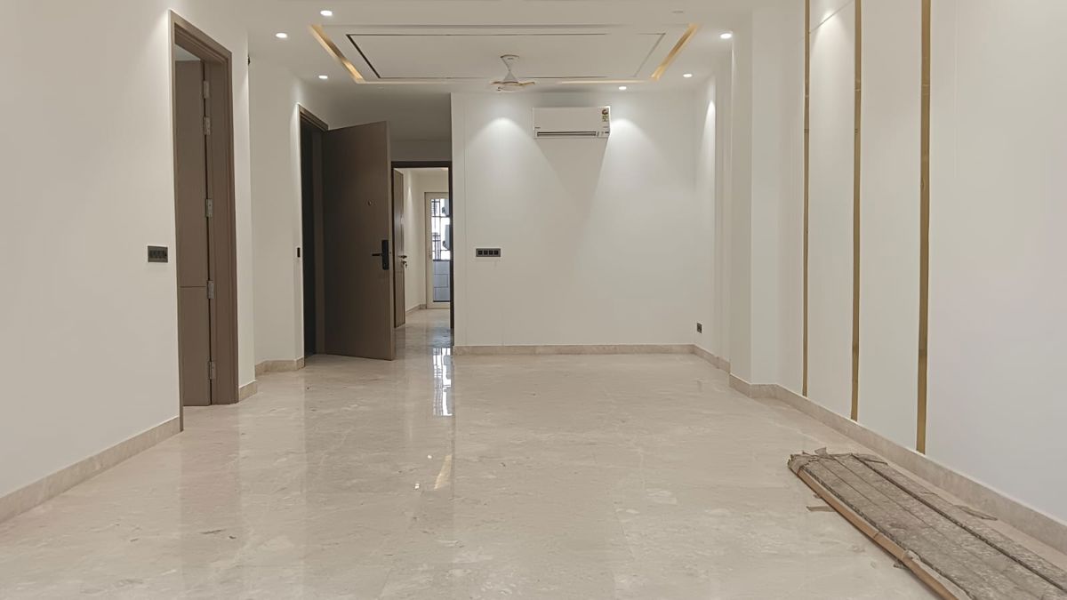 3 BHK + Servant Room Builder Floor For Sale in Greater Kailash I
