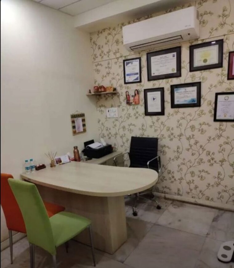 Team Area, chittaranjan park Commercial Office Space 800 Sq.Ft. In Chittaranjan Park Delhi 10319655