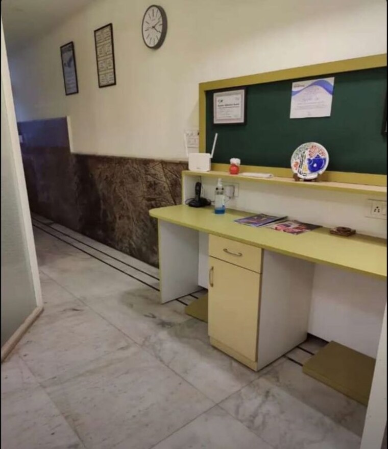 Team Area, chittaranjan park Commercial Office Space 800 Sq.Ft. In Chittaranjan Park Delhi 10319655