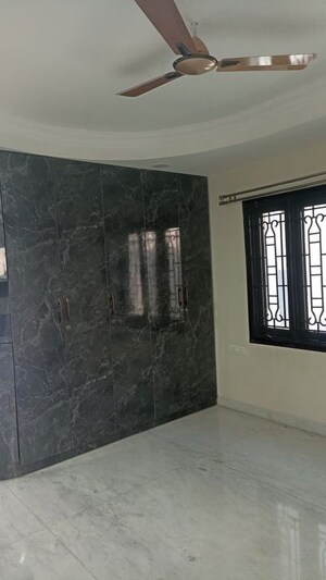 Room in 5 BHK Villa at Aditya Eden Woods, Tellapur – for Rent