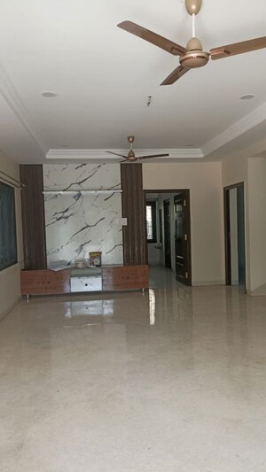 5 BHK Villa For Rent in Aditya Eden Woods, Tellapur