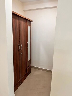 Room in 3 BHK Apartment at JKG Palm Court, Sector 16c Greater Noida – for Rent