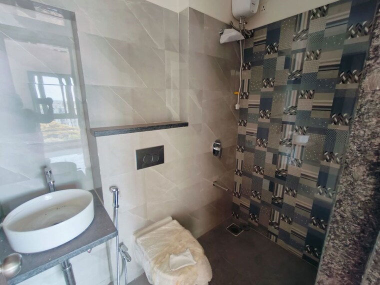 Bathroom, veena-smart-homes 2 Bedroom 588 Sq.Ft. Apartment In Kandivali West Mumbai 10313955
