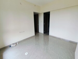 Room in 2 BHK Apartment at Veena Smart Homes, Kandivali West – for Rent