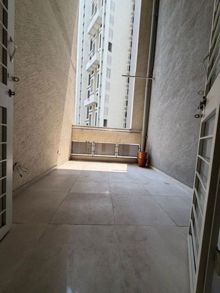 Bathroom, prestige-height 2 Bedroom 750 Sq.Ft. Apartment In Bhugaon Pune 10319697