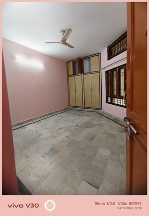 Room in 3.5 BHK Independent House at Gomti Nagar – for Sale