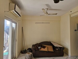 Team Area in 3 BHK Apartment at Geotech Pristine Avenue, Sector 16c Greater Noida – for Rent