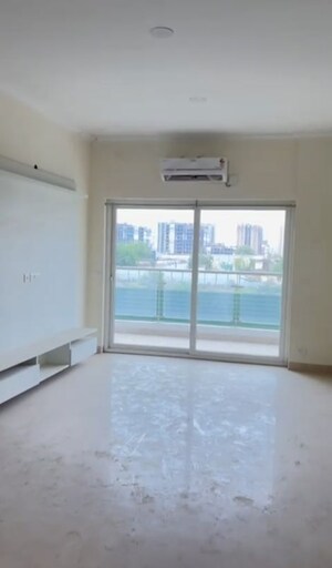 3 BHK Apartment For Rent in Shree Vardhman Victoria, Sector 70