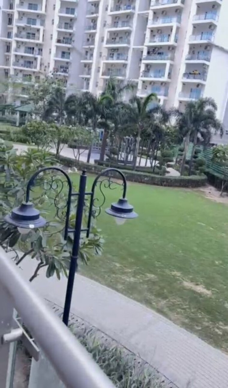 Garden, shree-vardhman-victoria 3 Bedroom 1950 Sq.Ft. Apartment In Sector 70 Gurgaon 10319734