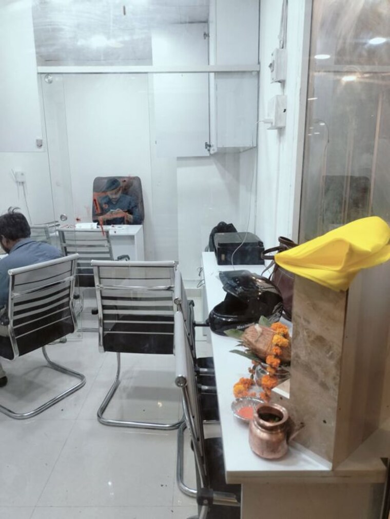 Team Area, gaur-city-center Commercial Office Space 400 Sq.Ft. In Sector 4 Greater Noida Greater Noida 10319742
