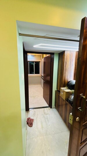 Living Room in 3 BHK Apartment at Kolkatta Gpo – for Rent