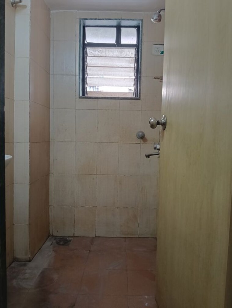 Bathroom, haware-citi 1 RK 240 Sq.Ft. Apartment In Ghodbunder Road Thane 10319619