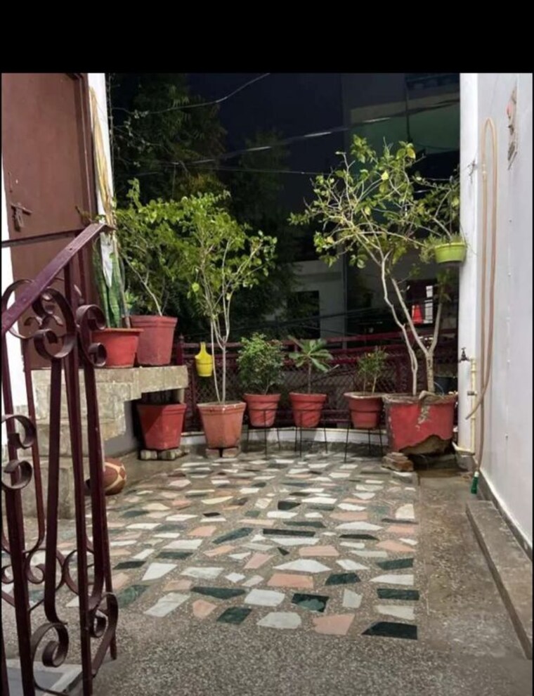 Exterior View, gomti nagar 2 Bedroom 1200 Sq.Ft. Independent House In Gomti Nagar Lucknow 9705525