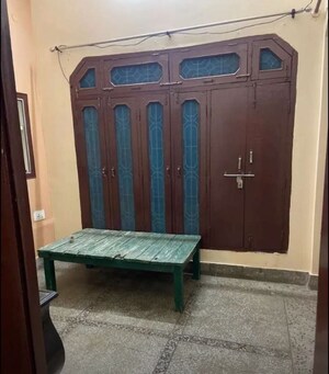 Room in 2 BHK Independent House at Gomti Nagar – for Rent