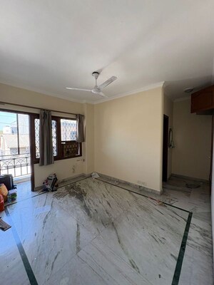 Room in 3 BHK Builder Floor at Malviya Nagar – for Rent