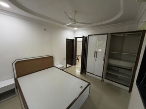 Bedroom in 2 BHK Apartment at Juhu – for Rent