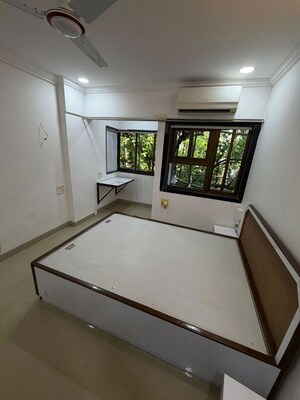 Bedroom in 2 BHK Apartment at Juhu – for Rent