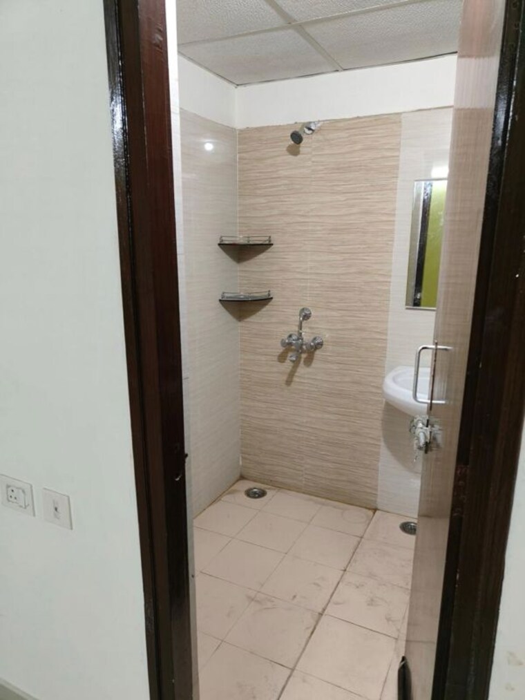 Bathroom, upavp-bhagirathi-enclave 3 Bedroom 1775 Sq.Ft. Apartment In Raebareli Road Lucknow 10319797
