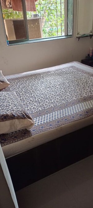 Bedroom in 1 BHK Apartment at Versova – for Rent