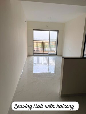 Room in 2 BHK Apartment at Anant Metropolis Insignia Towers, Kasarvadavali – for Rent