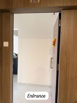 Furnished Amenities in 2 BHK Apartment at Anant Metropolis Insignia Towers, Kasarvadavali – for Rent