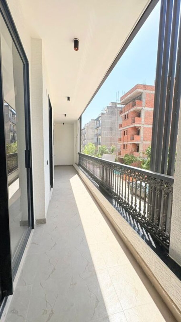 Balcony, ansal-api-esencia 3 Bedroom 180 Sq.Ft. Builder Floor In Sector 67 Gurgaon 10319840