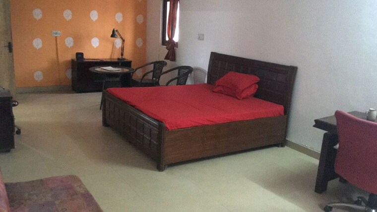 Bedroom, sector 57 3 Bedroom 250 Sq.Yd. Builder Floor In Sector 57 Gurgaon 10319850