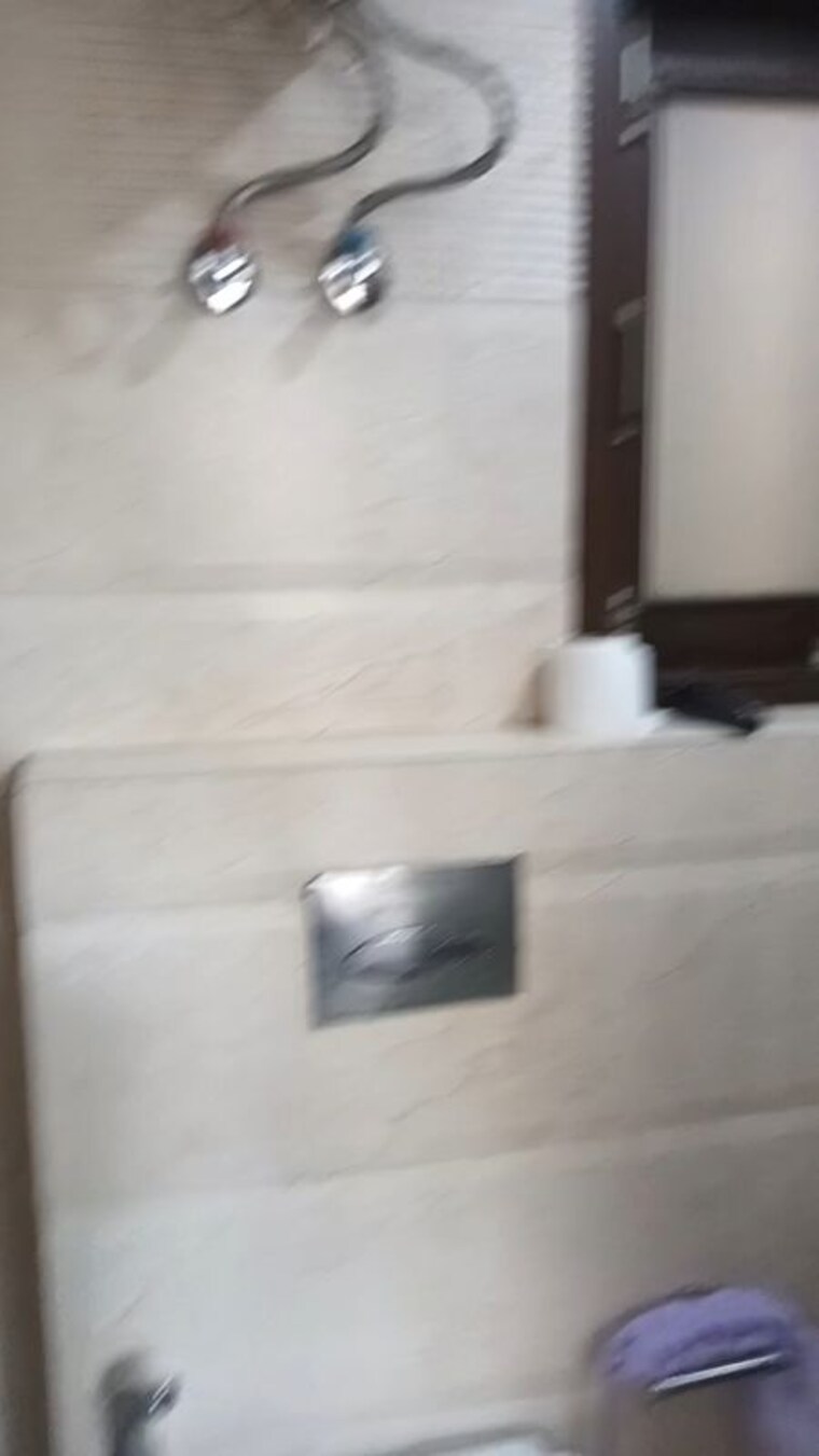 Room, east of kailash 3 Bedroom 1700 Sq.Ft. Builder Floor In East Of Kailash Delhi 10319849