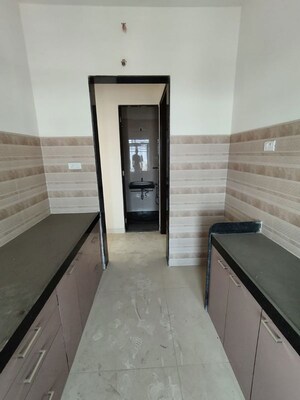 Room in 1.5 BHK Apartment at Sheth Avante, Kanjurmarg West – for Rent