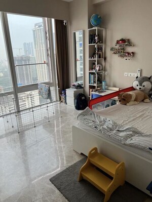 Team Area in 3 BHK Apartment at Indiabulls Blu Tower A, Worli – for Rent