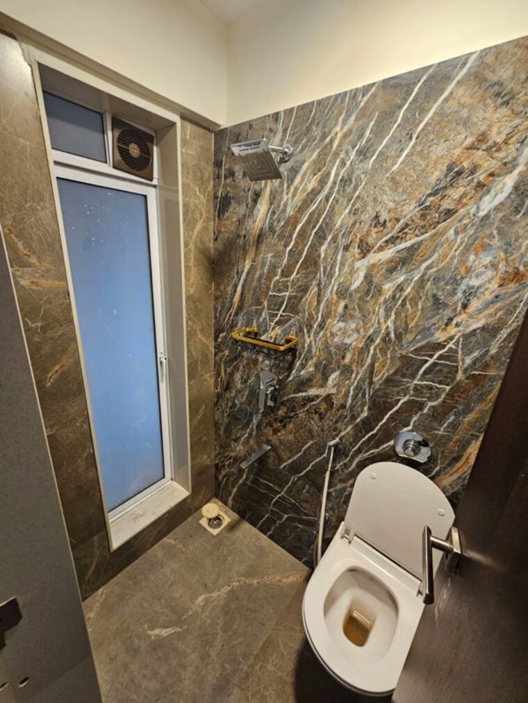 Bathroom, nahar-amaryllis-towers-and-plaza 2 Bedroom 620 Sq.Ft. Apartment In Chandivali Mumbai 10319879