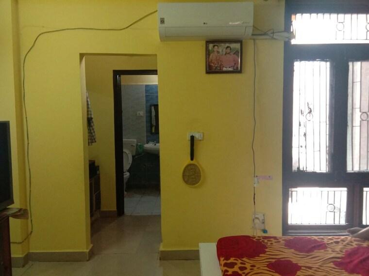 Room, shram-vihar 3.5 Bedroom 30 Sq.Mt. Independent House In Gamma Ii Greater Noida Greater Noida 10319881