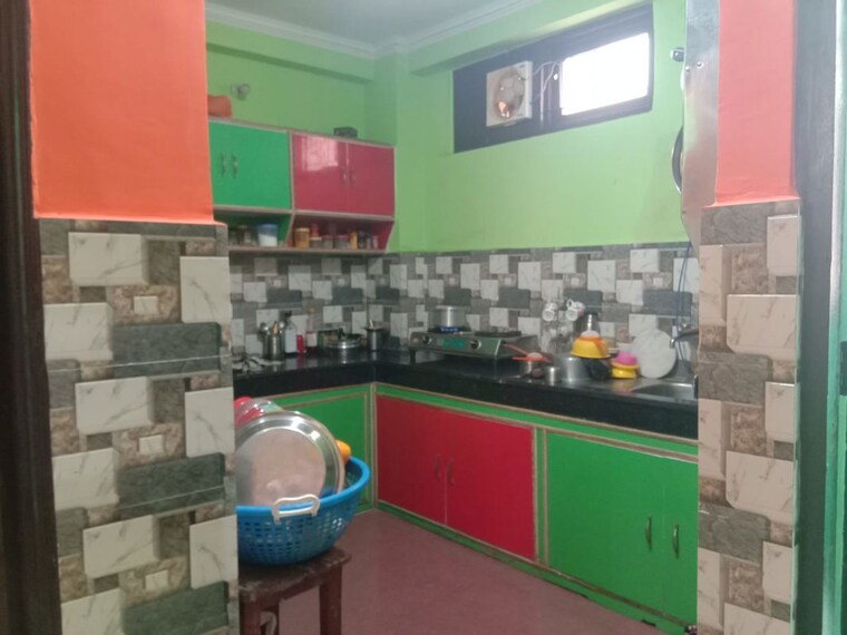 Kitchen, shram-vihar 3.5 Bedroom 30 Sq.Mt. Independent House In Gamma Ii Greater Noida Greater Noida 10319881