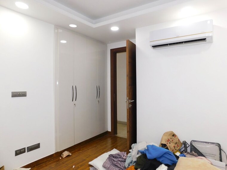 Bedroom, east of kailash 3 Bedroom 1200 Sq.Ft. Builder Floor In East Of Kailash Delhi 10319891