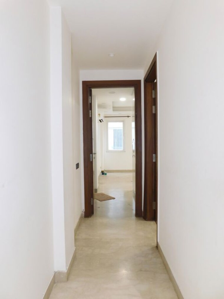Room, east of kailash 3 Bedroom 1200 Sq.Ft. Builder Floor In East Of Kailash Delhi 10319891