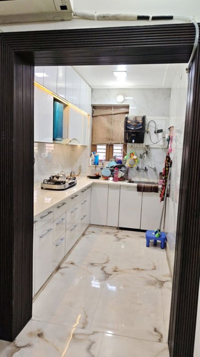Kitchen, avantika colony 3 Bedroom 150 Sq.Yd. Builder Floor In Avantika Colony Ghaziabad 10319951