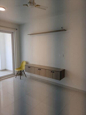 Room in 2.5 BHK Apartment at Adarsh Pinecourt, Chikkagubbi Village – for Rent