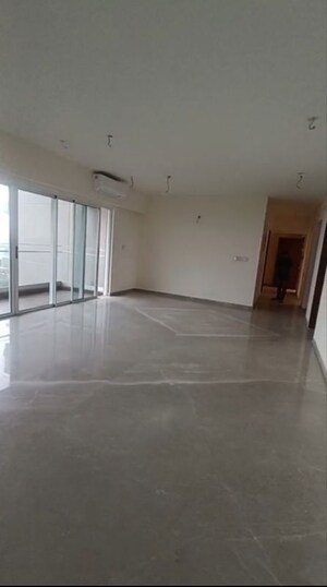 Room in 4 BHK Apartment at LnT Elixir Reserve, Powai – for Rent