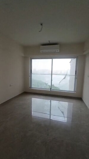 Room in 4 BHK Apartment at LnT Elixir Reserve, Powai – for Rent
