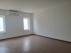 Room in 5 BHK Apartment at Banjara Hills – for Rent