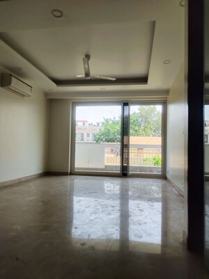 Room in 4 BHK Builder Floor at New Friends Colony – for Rent