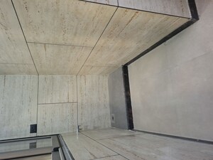 Room in 3 BHK Apartment at Banjara Hills – for Rent