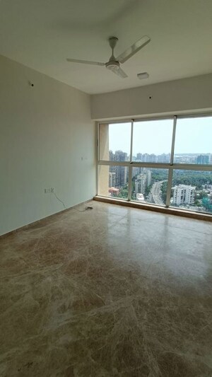 Room in 1 BHK Apartment at Level The Residences, Andheri West – for Rent